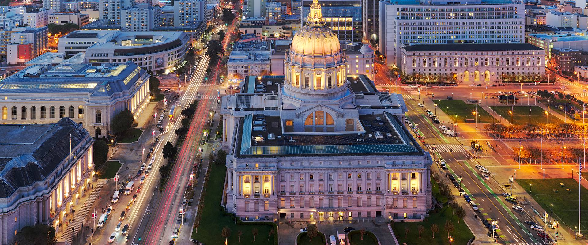 City Hall at dusk. Photo by Dllu from Wikimedia Commons.